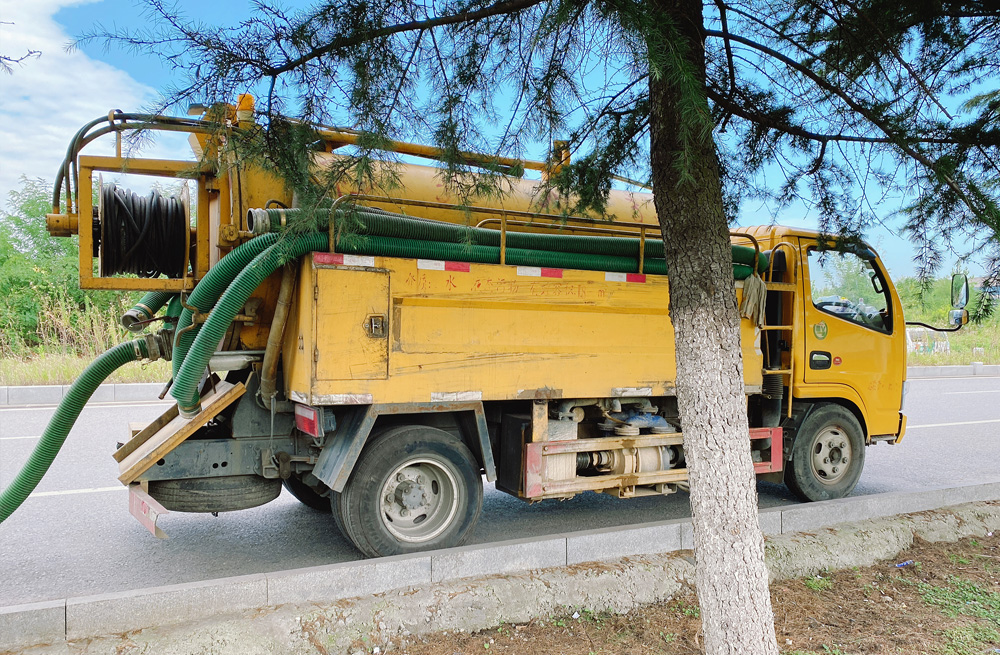 营防清洗抽粪车